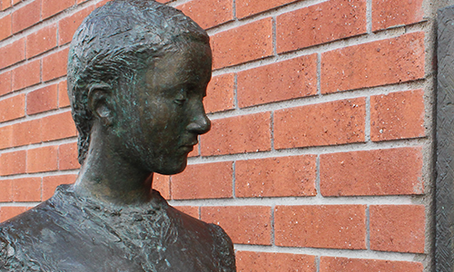 Staty av Mathilda Sofia Öhman