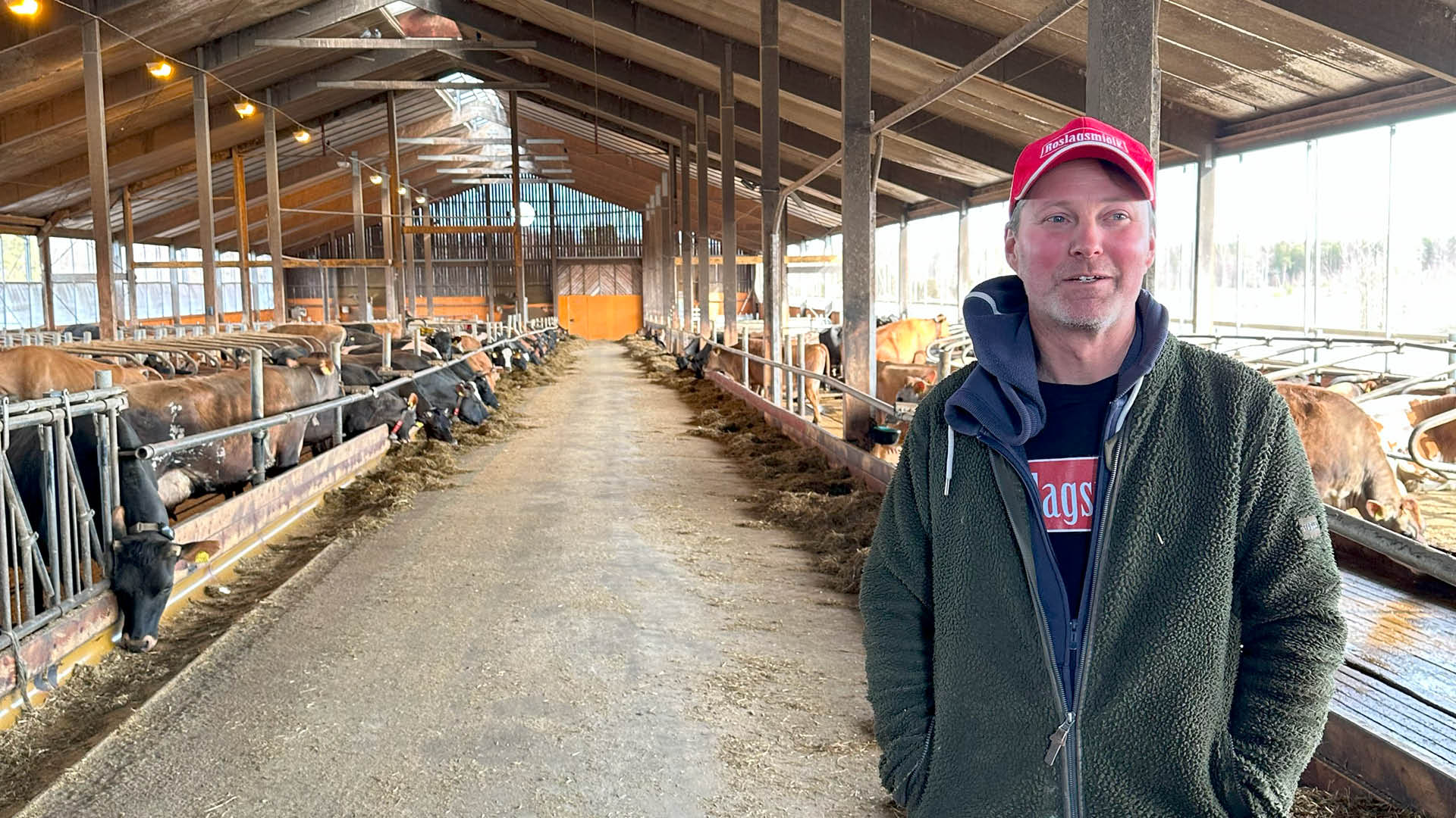 Bild på barn som åker i skidliften