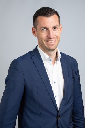 Man i kostym Private banking rådgivare